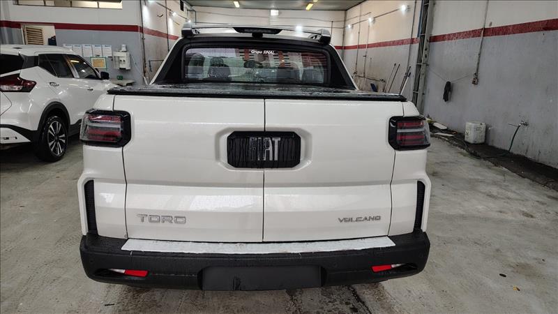 FIAT TITANO 2026 BRANCO 2.2 Turbo Volcano 4X4 AT8