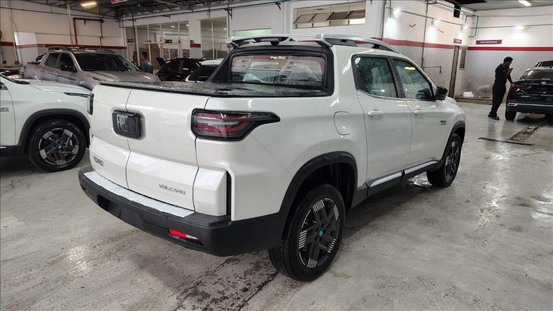 FIAT TITANO 2026 BRANCO 2.2 Turbo Volcano 4X4 AT8
